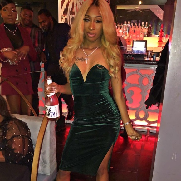Sexy Dress - Picture 1 of 5